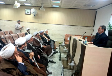 ترجیح نگاه سیاسی بر صلاح مردم، بزرگترین مانع خدمت‌رسانی است