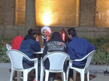 تصاویر/ پاتوق گفت‌وگو در چهارباغ عباسی اصفهان