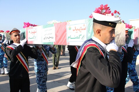 تصاویر/ استقبال بوشهری ها از پیکر مطهر 3 شهید گمنام