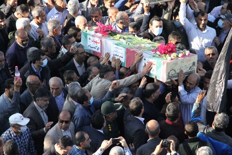 تصاویر/ استقبال بوشهری ها از پیکر مطهر 3 شهید گمنام