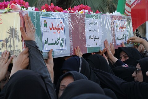 تصاویر/ استقبال بوشهری ها از پیکر مطهر 3 شهید گمنام