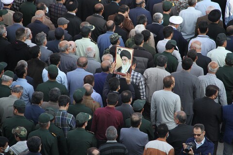 تصاویر/ استقبال بوشهری ها از پیکر مطهر 3 شهید گمنام