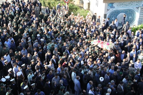 تصاویر/ استقبال بوشهری ها از پیکر مطهر 3 شهید گمنام