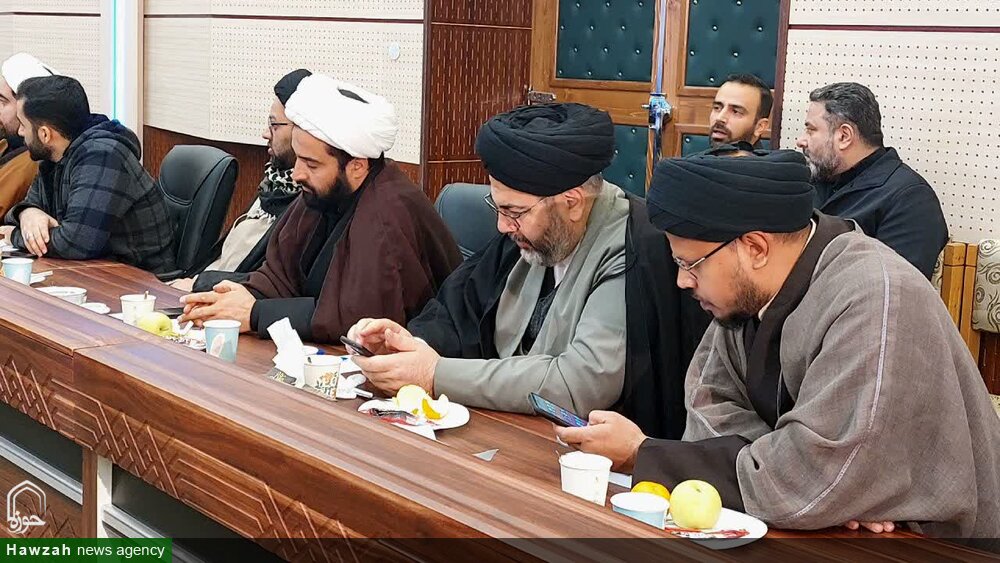 مجمع جهانی اهل بیت(ع) کی جانب سے دو کتابوں "الاسلام منهج مشرق للحیاة" اور "نهج الحیاة" کے تراجم کا جائزہ لیا گیا