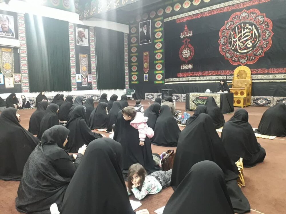 سادهزیستی حضرت زهرا(س) متناسب با مقتضیات روز تبیین شود