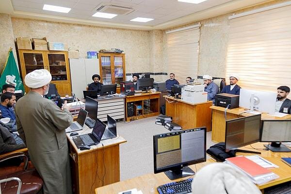 إقامة دورة في مجال تحقيق المخطوطات إقامة دورة في مجال تحقيق المخطوطات