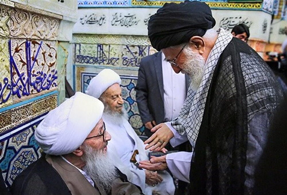 نظرات بزرگان حوزه درباره تضعیف و تقویت نظام اسلامی