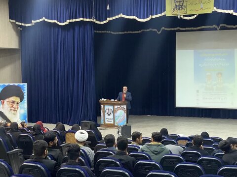 تصاویر/ برگزاری  کارگاه مربی گری برای  طلاب مدرسه  علمیه امام صادق (ع)  حاجی آباد