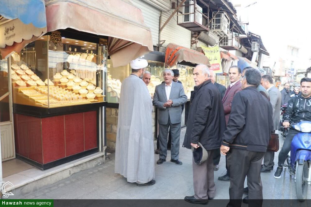 روحانیون همدانی پای درد دلهای بازاریان نشستند + عکس