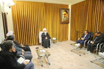 تصاویر / دیدار جمعی از اعضای ستاد بزرگداشت سردار شهیدحاج قاسم سلیمانی با آیت‌الله العظمی نوری همدانی