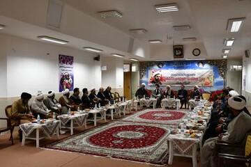 تصاویر/ نشست صمیمی اساتید حوزه و دانشگاه‌های نجف آباد