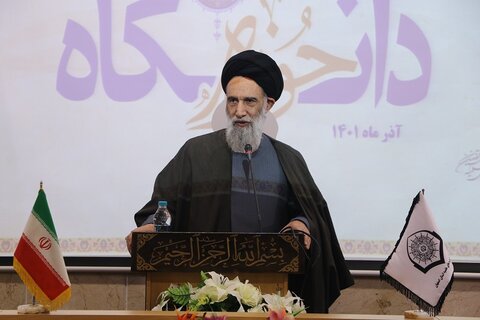 حوزه و دانشگاه دو بال در مسیر تمدن سازی باشند محمودی