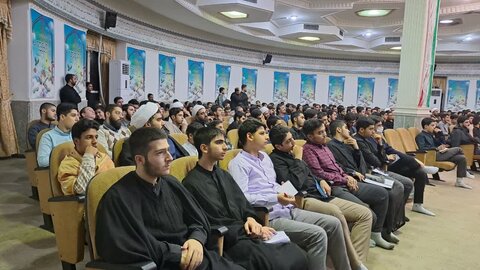 تصاویر/ اردوی طلاب جدید الورود تهرانی در شهر قم