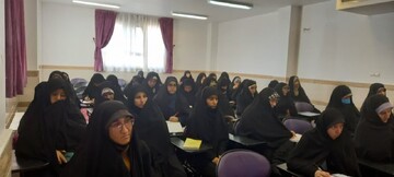 نشست عملی «آسیب شناسی چکیده و پیشینه نویسی مقالات طلاب سطح دو» برگزار شد 