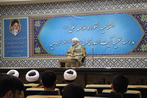آموزش بدون پژوهش انسان را به هدف نمی رساند تصاویر/ مراسم اختتامیه مدرسه ای جشنواره علامه حلی در مدرسه علمیه امام خامنه ای (ره) ارومیه