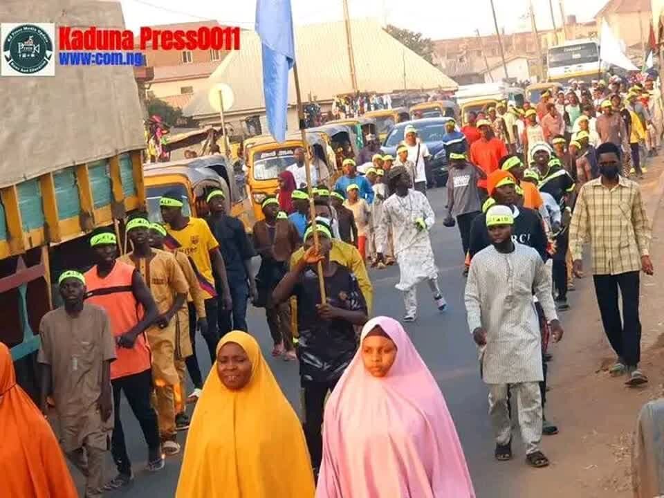 راهپیمایی دانش‌آموزی در نیجریه در حمایت از شیخ زکزاکی +تصاویر 