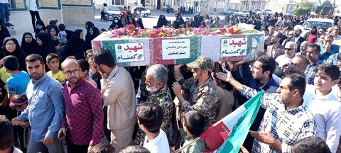 استقبال باشکوه مردم شهر دوراهک از شهید گمنام