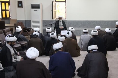 نشست اخلاقی و بصیرتی با حضور روحانیون انتظامی و دریابانی بوشهر