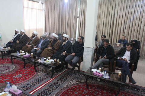تصاویر/ دیدار شورای سیاستگذاری اولین جشنوراه گفتمان خدمت با آیت‌الله حسینی بوشهری