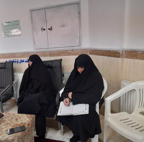 دیدار خواهران طلبه مدرسه علمیه حضرت زینب سلام الله علیها یزد  با دبیر شورای علمی تربیتی حوزه های علمیه خواهران کشور