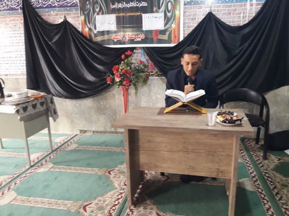 اقامه عزای فاطمی توسط دانش آموزان هویزه + عکس