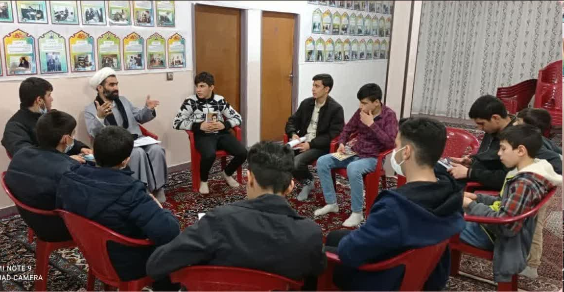 چهار جوانی که با مشاوره امام محله از خودکشی منصرف شدند + عکس