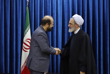 تصاویر/ دیدار رییس سازمان نهضت سوادآموزی با آیت الله اعرافی