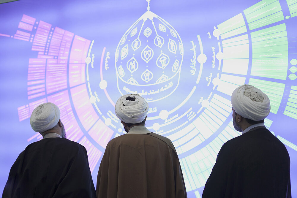 از تقدیر مسئول دفتر رهبر انقلاب گرفته تا اتفاق نظر علمای شاخص کشوری پیرامون نقش مؤثر نمایشگاه مسجد جامعه پرداز در جهاد تبیین