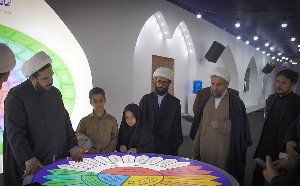 از تقدیر مسئول دفتر رهبر انقلاب گرفته تا اتفاق نظر علمای شاخص کشوری پیرامون نقش مؤثر نمایشگاه مسجد جامعه پرداز در جهاد تبیین