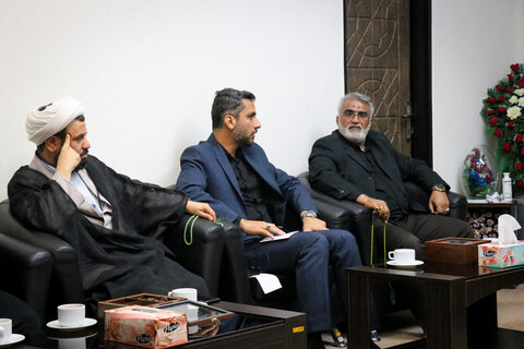 تصاویر/ دیدار اعضای شورای شهر بندرعباس با نماینده ولی فقیه در هرمزگان