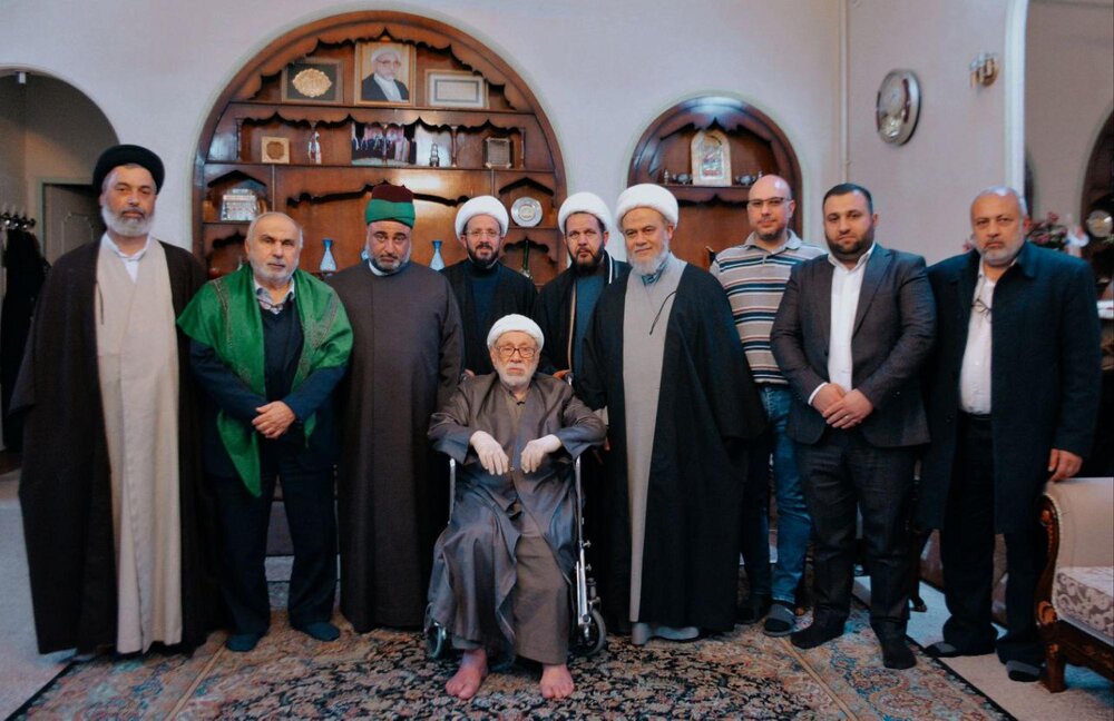 الأمين العام للعتبة العباسية يزور الشيخ المقدسي في مدينة قم المقدسة + الصور الأمين العام للعتبة العباسية يزور الشيخ المقدسي في مدينة قم المقدسة + الصور