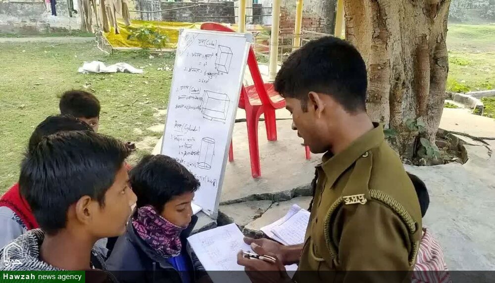 حقیقی زندگی کا ہیرو: گاؤں جا کر غریب بچوں کو پڑھاتے ہیں پولیس میں کانسٹیبل ظفر علی، آئی پی ایس بننے کا خواب