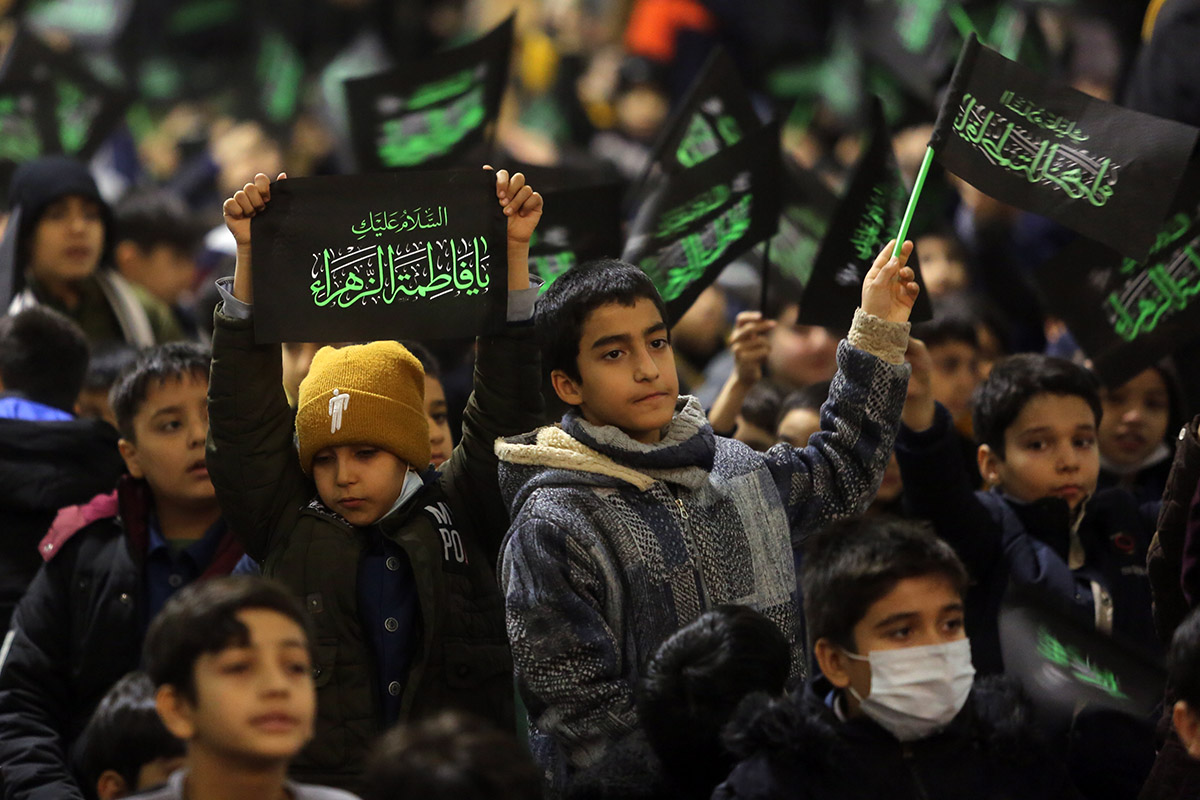 Photo/ "Fatimid Children" Large Gathering at Lady Masuma Holy Shrine