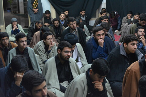 تصاویر/مراسم سوگواری فاطمیه مدرسه علمیه جامعه الامام منتظر نجف آباد