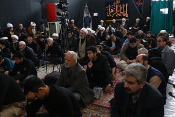 تصاویر/ مراسم روضه شهادت حضرت فاطمة الزهرا (س) در حسینیه دفتر آیت‌الله اراکی