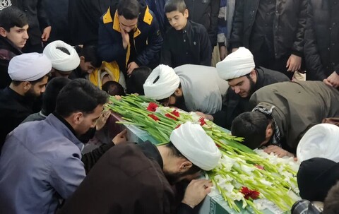 تصاویر/ مراسم وداع با شهید گمنام در حوزه علمیه خوی