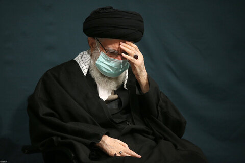 بالصور/ الليلة الثانية من مراسم إحياء العزاء لاستشهاد السيّدة الزهراء (ع) في حسينيّة الإمام الخميني (قده)