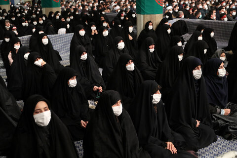 بالصور/ الليلة الثانية من مراسم إحياء العزاء لاستشهاد السيّدة الزهراء (ع) في حسينيّة الإمام الخميني (قده)