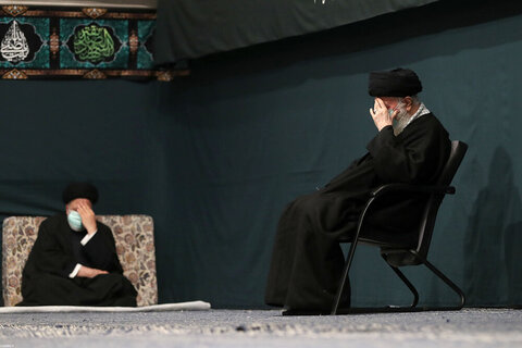 بالصور/ الليلة الثانية من مراسم إحياء العزاء لاستشهاد السيّدة الزهراء (ع) في حسينيّة الإمام الخميني (قده)