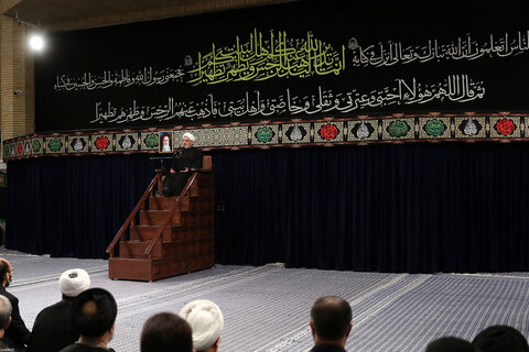 بالصور/ الليلة الثانية من مراسم إحياء العزاء لاستشهاد السيّدة الزهراء (ع) في حسينيّة الإمام الخميني (قده)