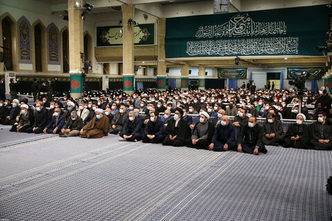 بالصور/ الليلة الثانية من مراسم إحياء العزاء لاستشهاد السيّدة الزهراء (ع) في حسينيّة الإمام الخميني (قده)