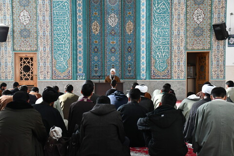 تصاویر/همایش بررسی ابعاد معنوی و ارزشمند در زندگی تراز دینی نجف آباد