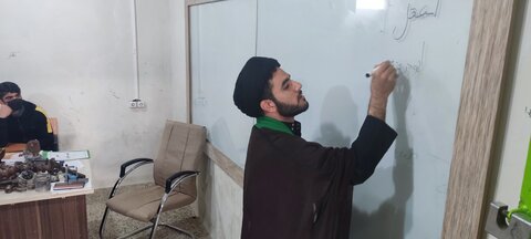 تصاویر/ فعالیت تبلیغی-فرهنگی یکی طلبه در کانون فرهنگی پایگاه مقاومت بسیج و دبیرستان علم و صنعت و کار و دانش شهر برازجان استان بوشهر