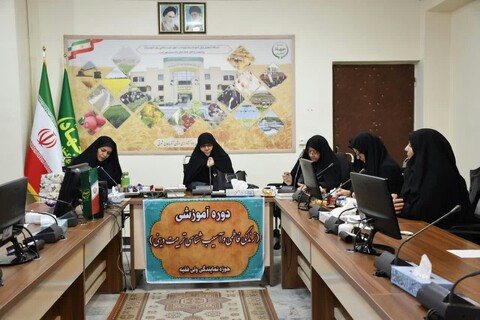 تصاویر/ دوره آموزشی "زندگی فاطمی و آسیب شناسی تربیت دینی در فضای مجازی"  در تبریز