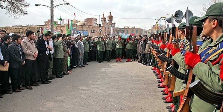 پیکر ۱۰ شهید گمنام جنگ تحمیلی در اردبیل تشییع شد