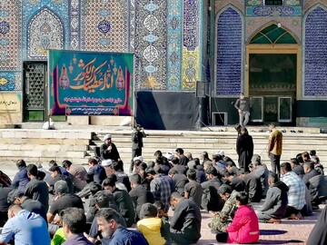 تصاویر/ برگزاری مراسم عزاداری روز شهادت حضرت فاطمه زهرا (س) توسط طلاب حاجی آباد