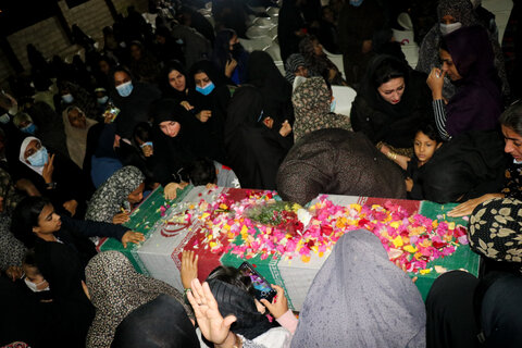 تصاویر/مراسم تشییع و وداع با پیکر شهید گمنام در «ایسین» بندرعباس