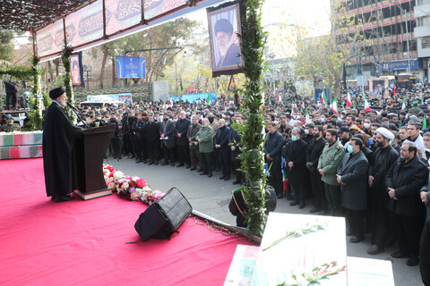 تصاویر/ مراسم تشییع پیکرهای شهدای گمنام دفاع مقدس با حضور رئیس جمهور