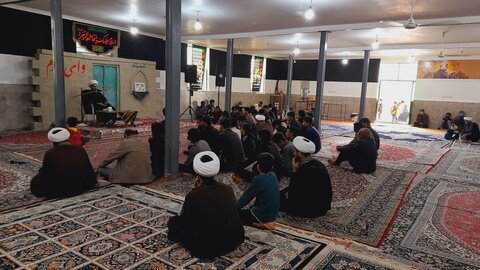 تصاویر/مجلس عزا و سوگواری شهادت بانوی اسلام حضرت فاطمه زهرا (س) در شهر سندرک
