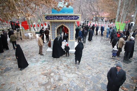 تصاویر مراسم عزاداری فاطمی ، در مجتمع فرهنگی وآموزشی مفتاح مشهد در جوار شهدای گمنام